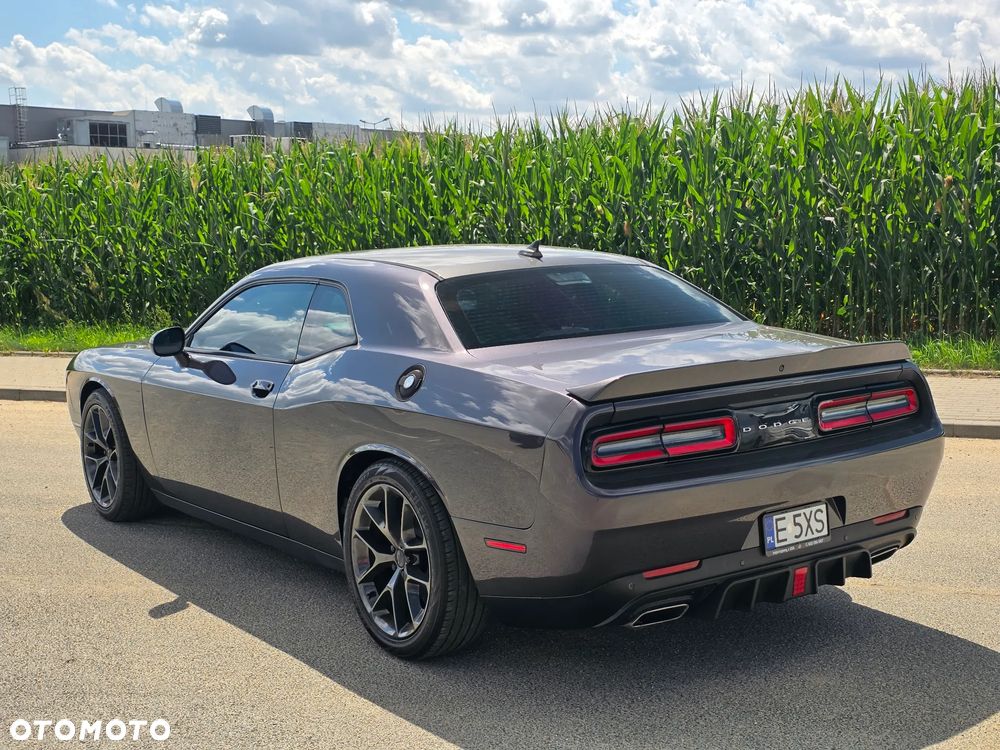 Dodge Challenger 3.6 SXT Plus - 9