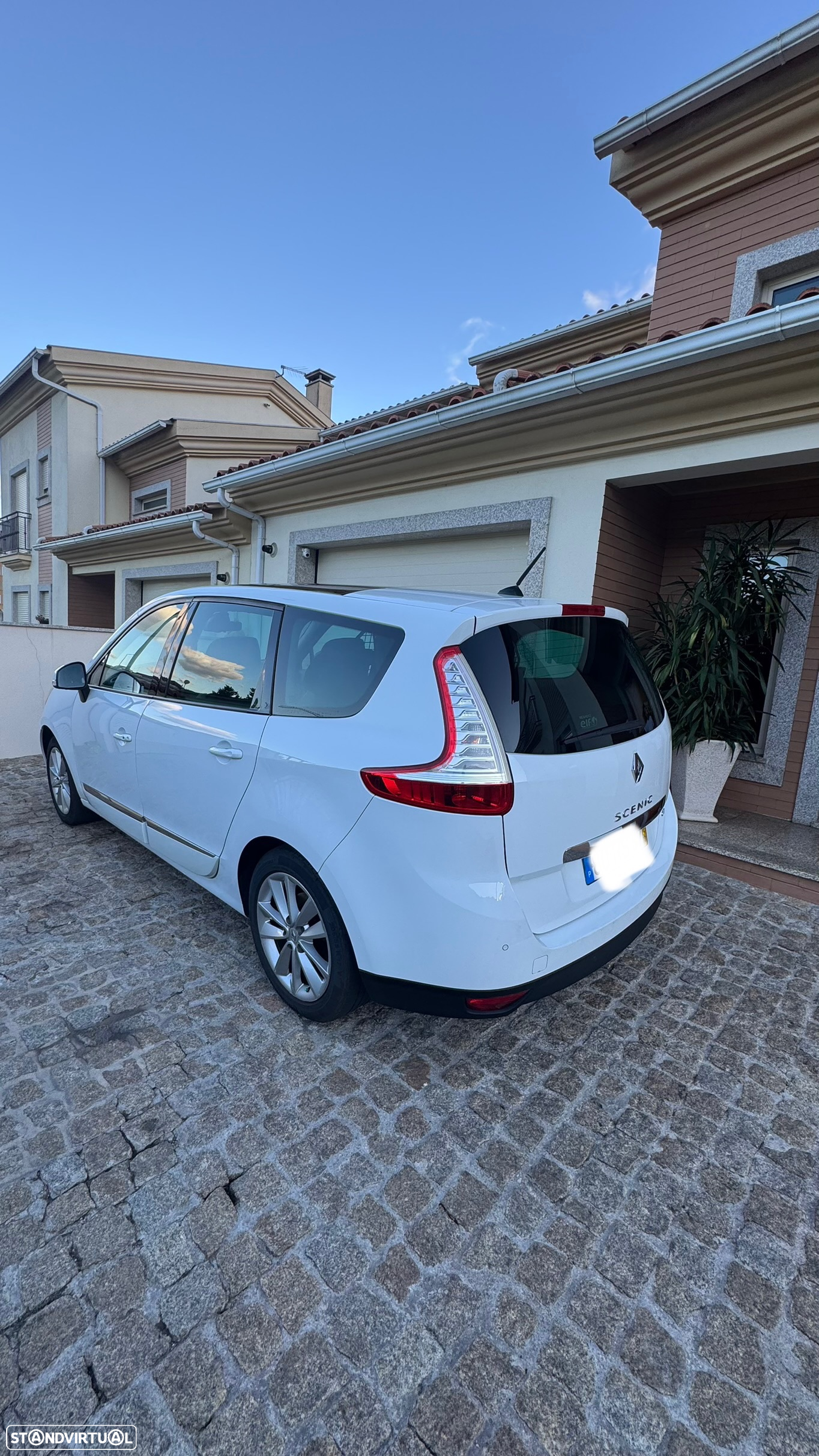 Renault Grand Scénic 1.6 dCi Bose Edition SS - 5