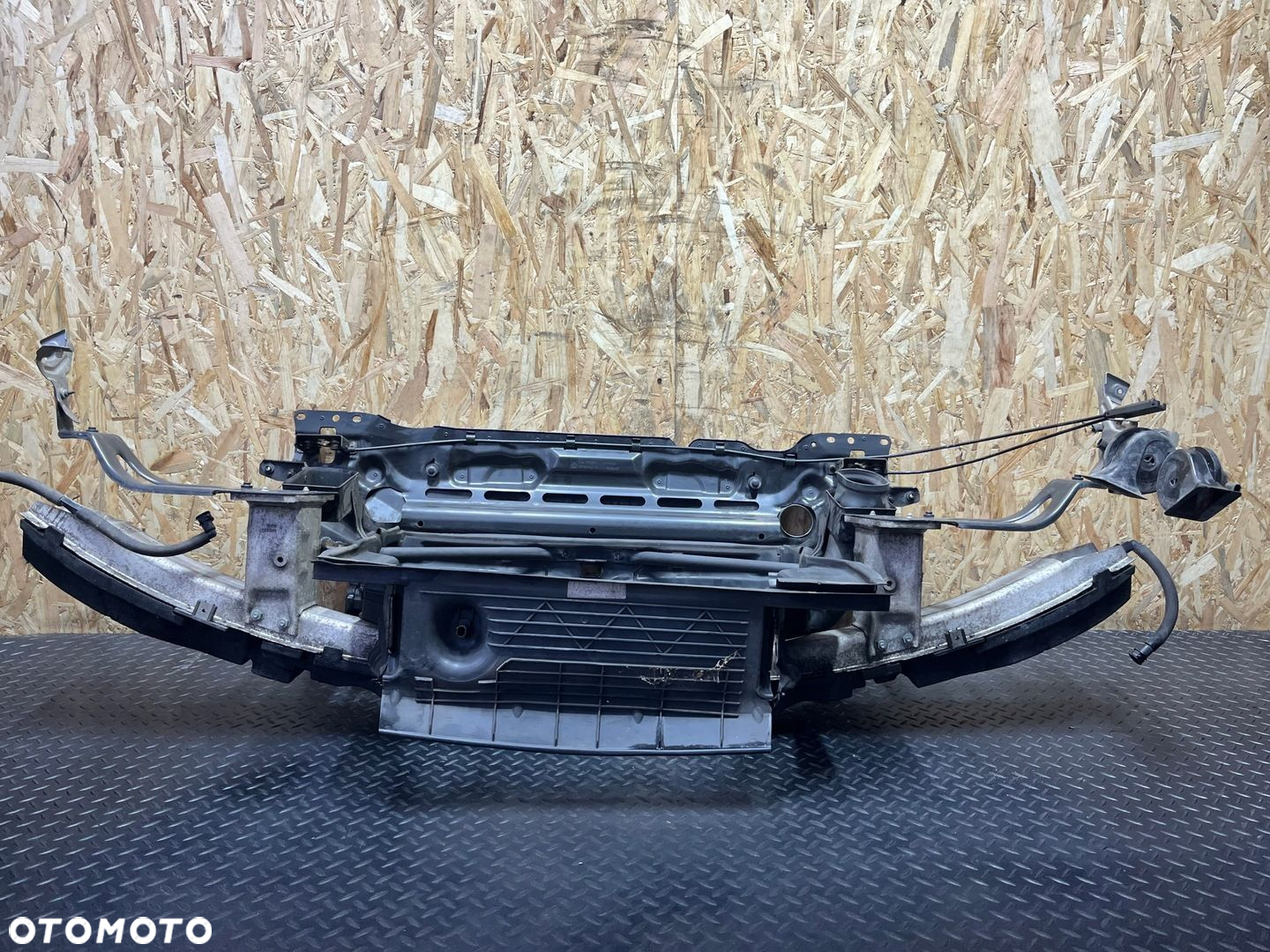 PAS PRZEDNI BMW E60 E61 530D 535D M57 WZMOCNIENIE CZOŁOWE BELKA OE 7148586 - 8
