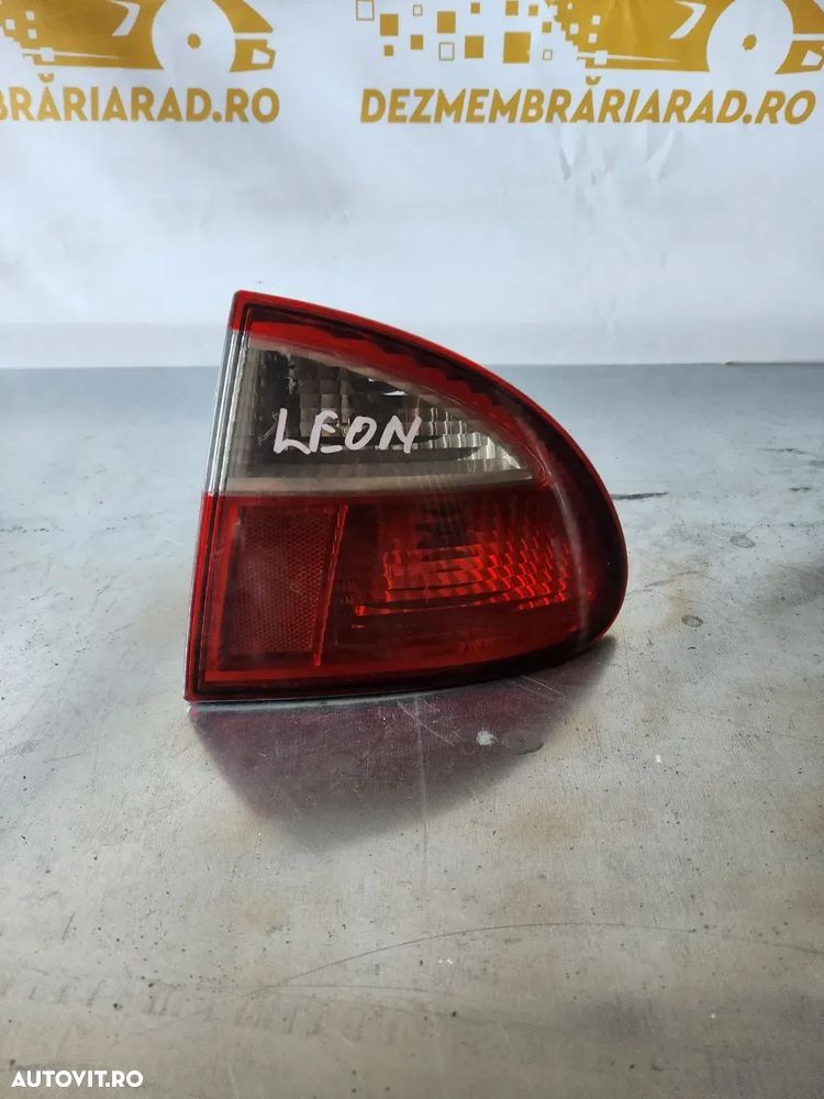 Lampa Stop Tripla Dreapta Seat Leon Model An 2001-2002-2003-2004 - Dezmembrari Arad - 1