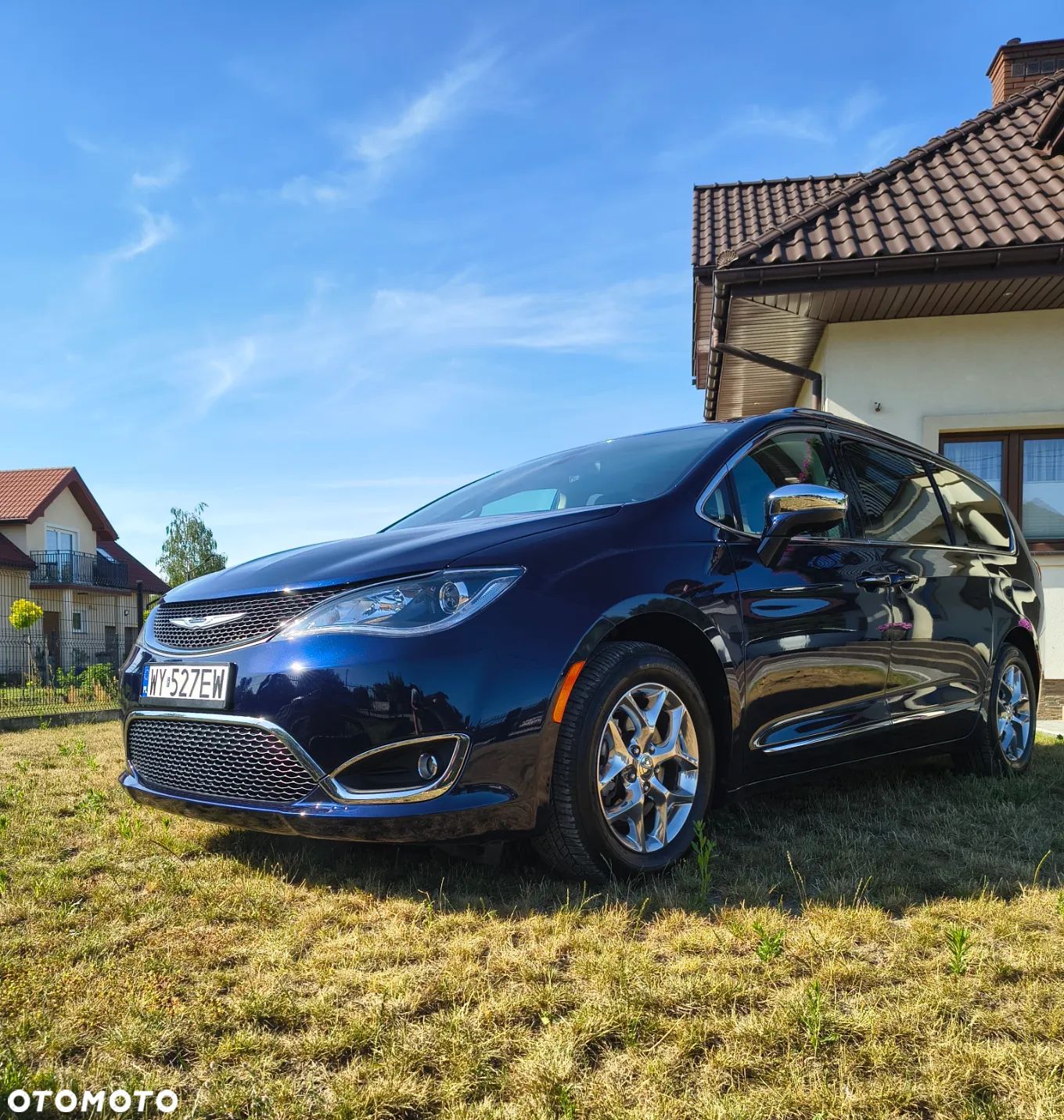 Chrysler Pacifica - 1