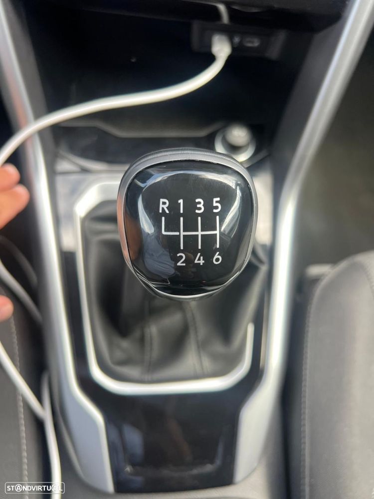 VW T-Roc 1.0 TSI Life - 24