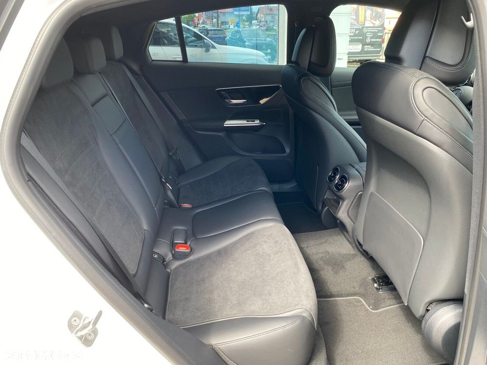 Mercedes-Benz GLC - 21
