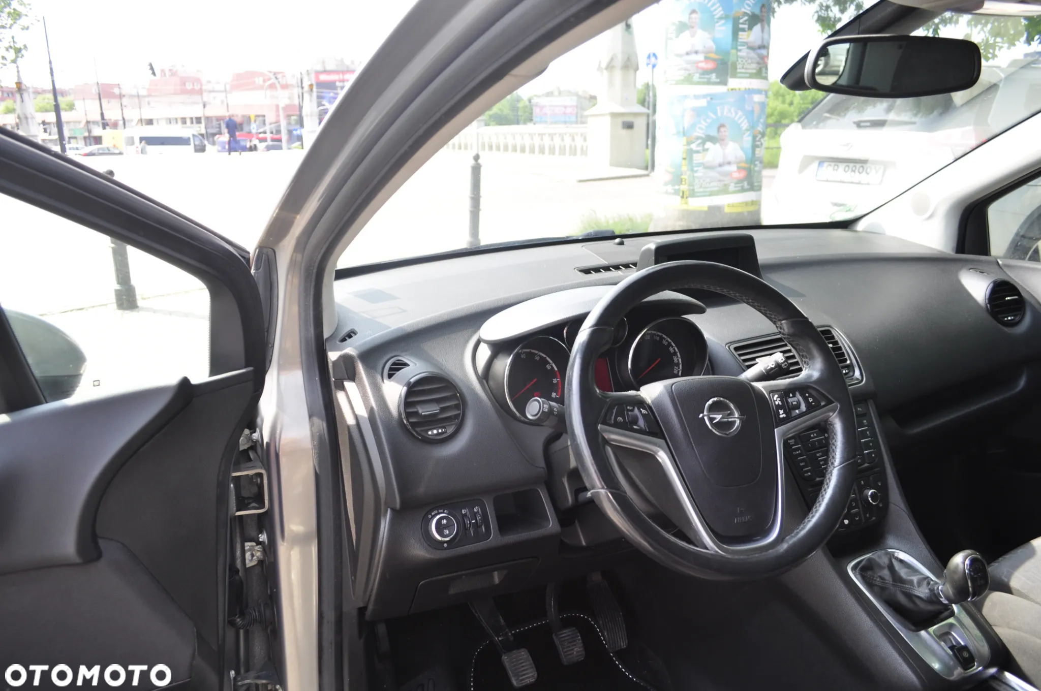 Opel Meriva 1.4 T Enjoy S&S - 11