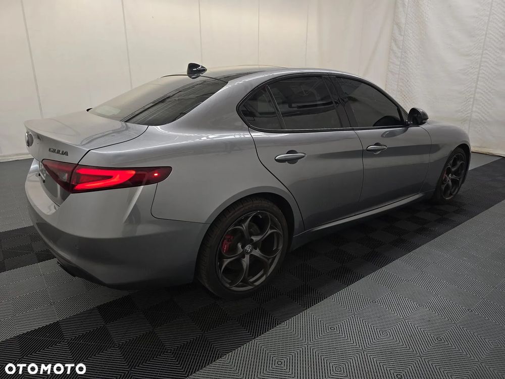 Alfa Romeo Giulia 2.0 Turbo Veloce Q4 - 6