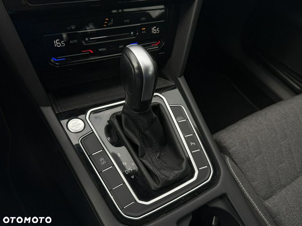 Volkswagen Passat 1.5 TSI EVO Business DSG - 15