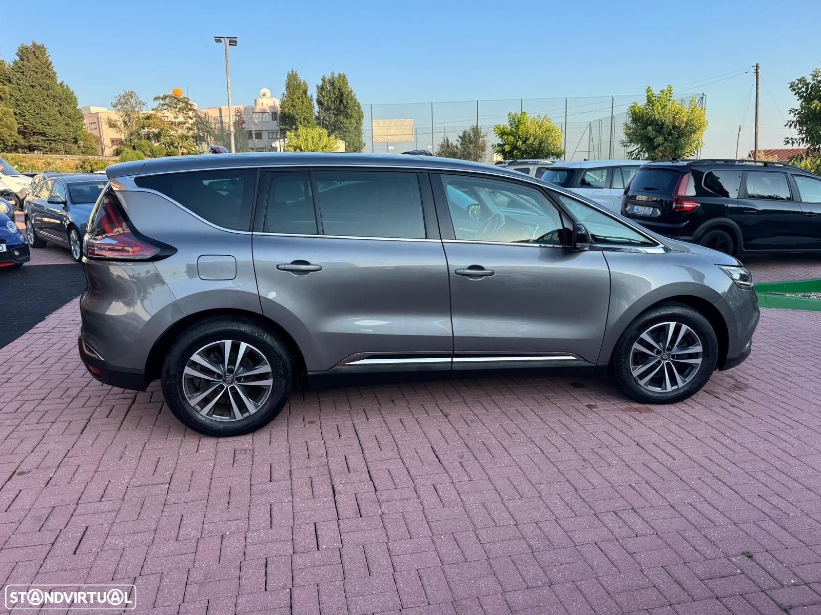 Renault Espace 1.6 dCi Initiale Paris EDC - 4