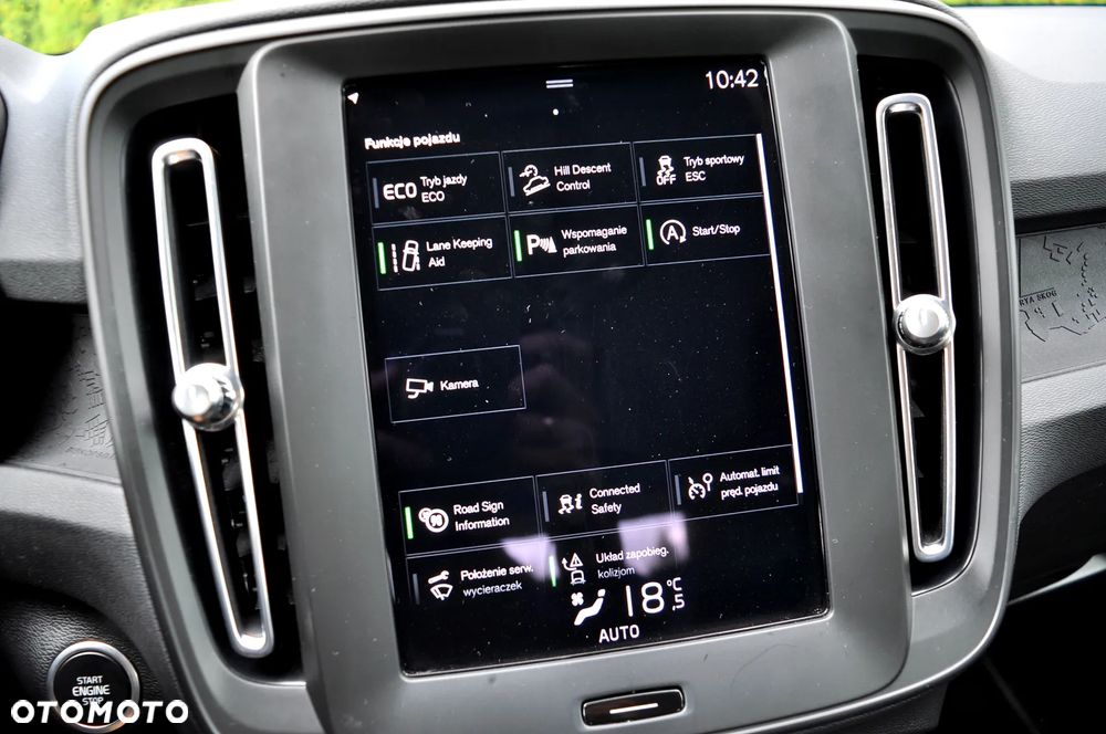 Volvo XC 40 T2 Momentum Pro - 36