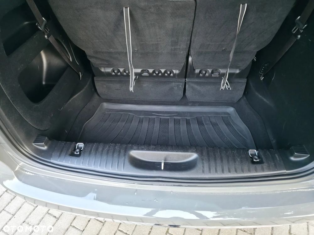 Chrysler Pacifica - 31
