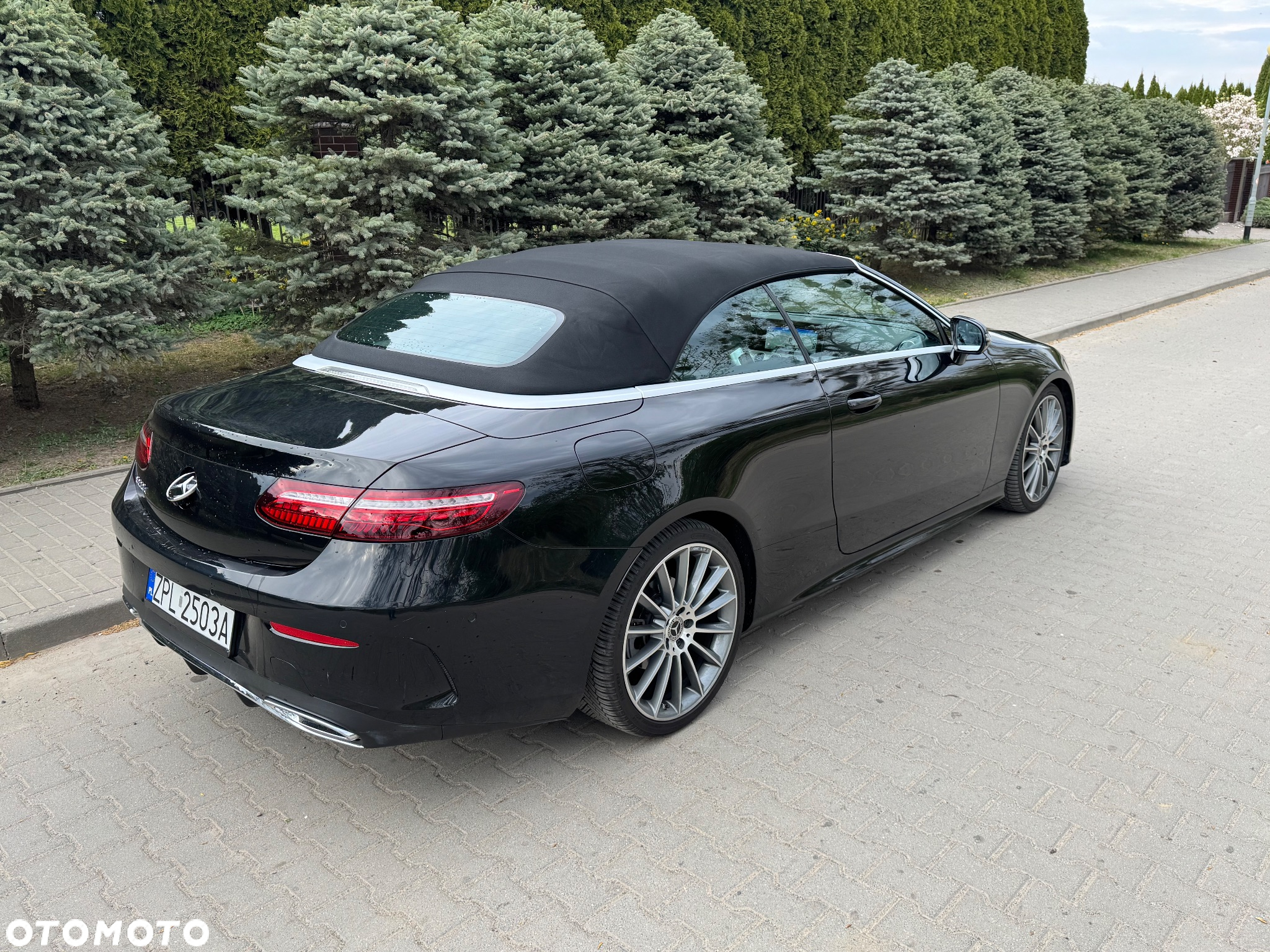 Mercedes-Benz Klasa E 220 d Cabrio 9G-TRONIC AMG Line - 3