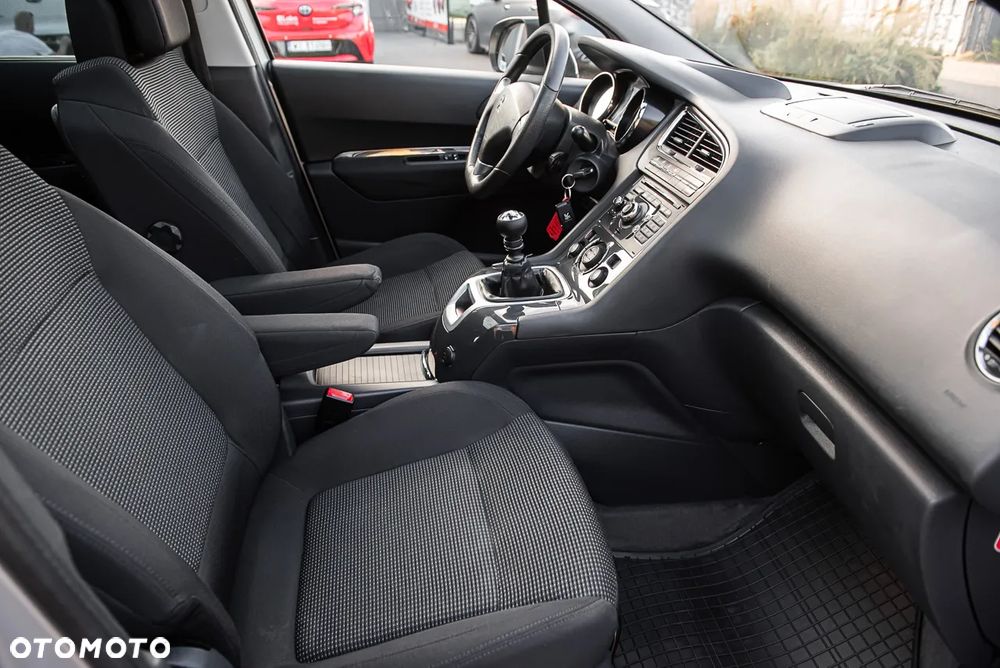 Peugeot 5008 1.6 HDi Business Line 7os - 30