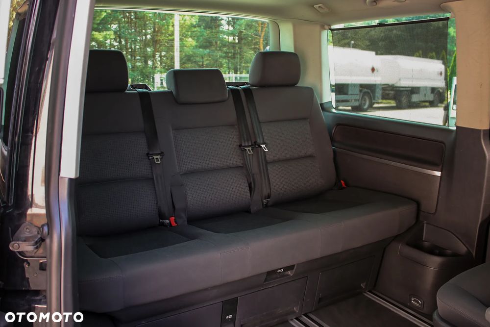 Volkswagen Multivan - 27