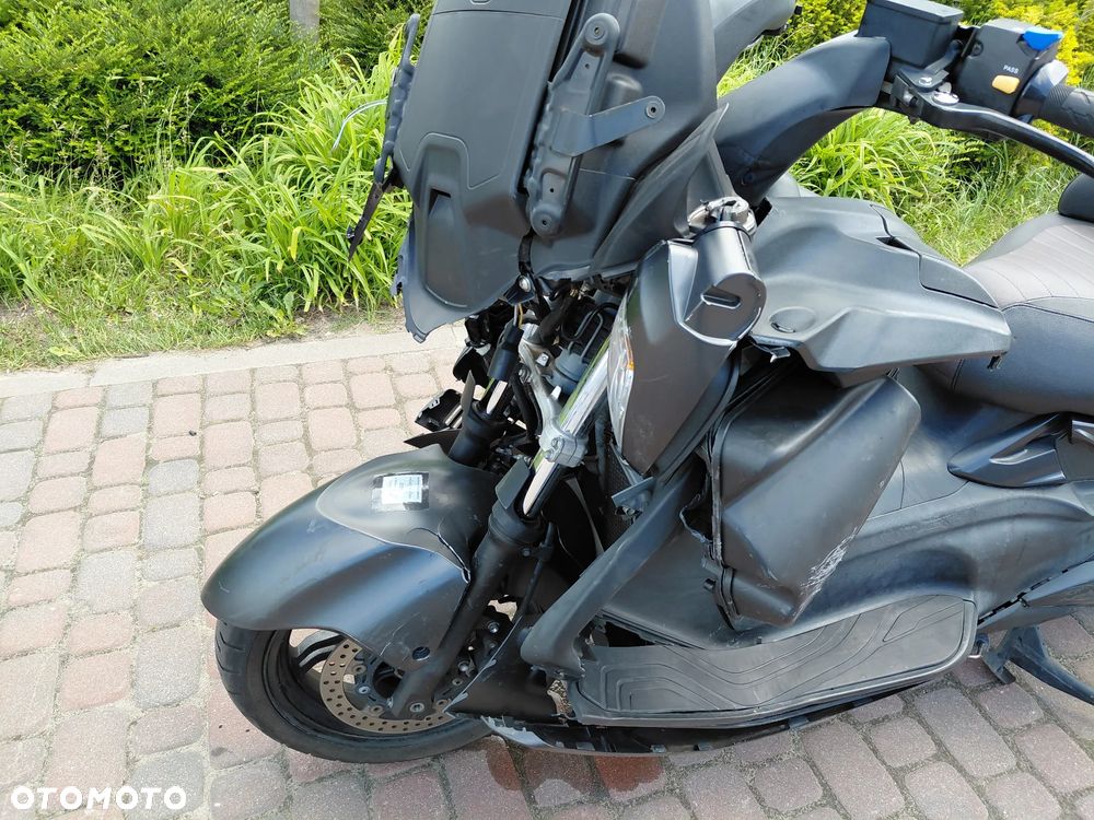 Suzuki Burgman - 13