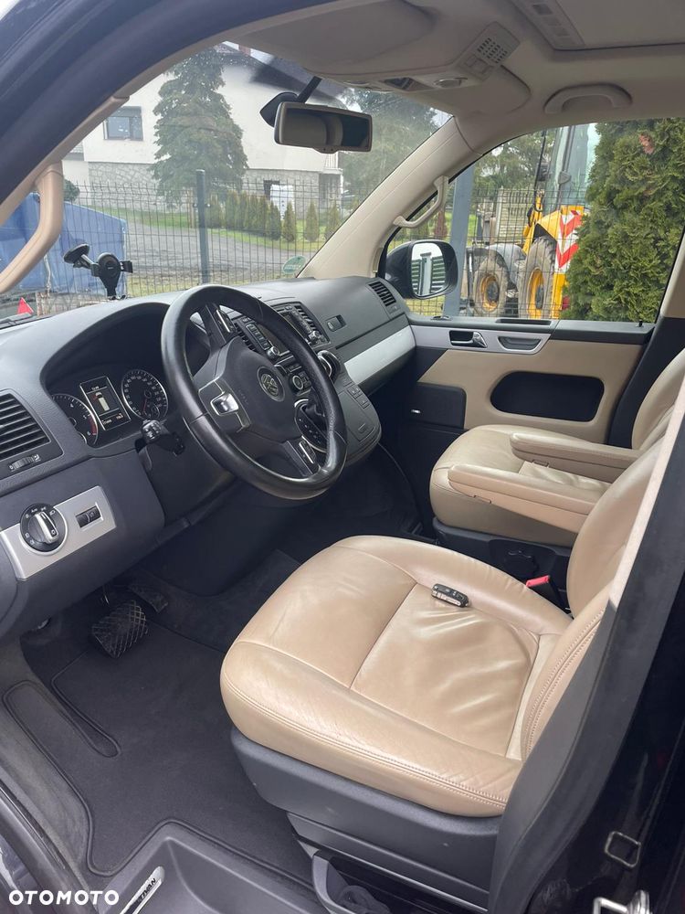 Volkswagen Multivan - 7