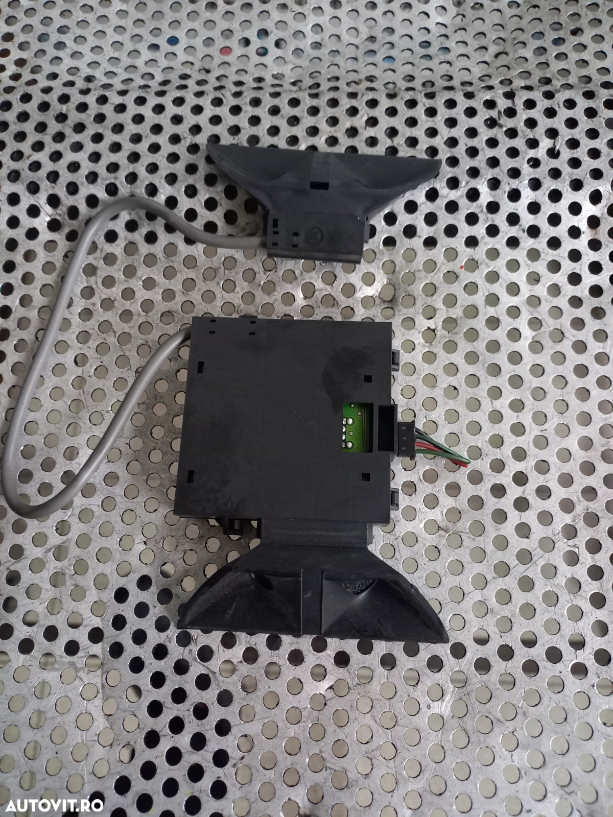 Modul Alarma Plafoniera Land Rover Range Rover Sport L320 Discovey 3 Dezmembrez Range Rover Sport L320 2.7 Tdv6 Motor 276DT - Dezmembrari Arad - 2