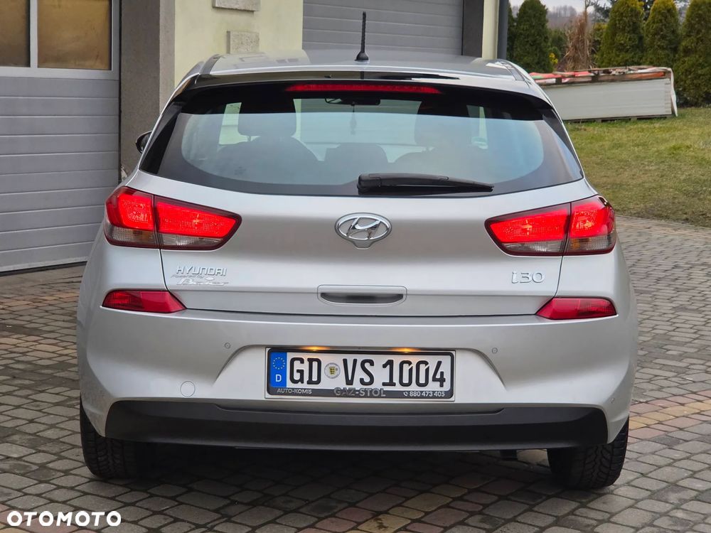Hyundai i30 1.4 Select - 15