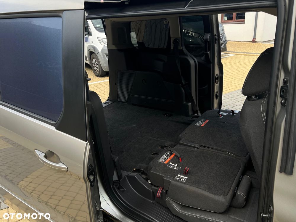 Ford Tourneo Connect - 34