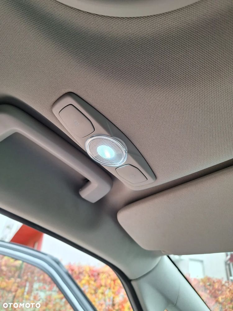 Ford S-Max 2.0 EcoBoost Titanium - 27