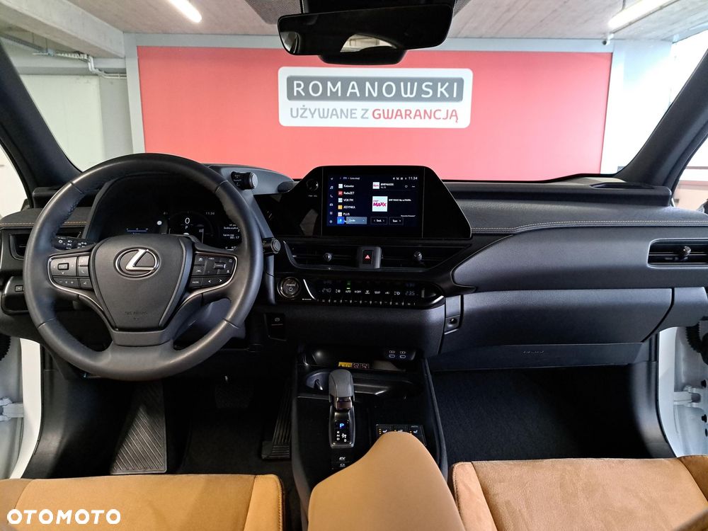 Lexus UX 300h Business - 13