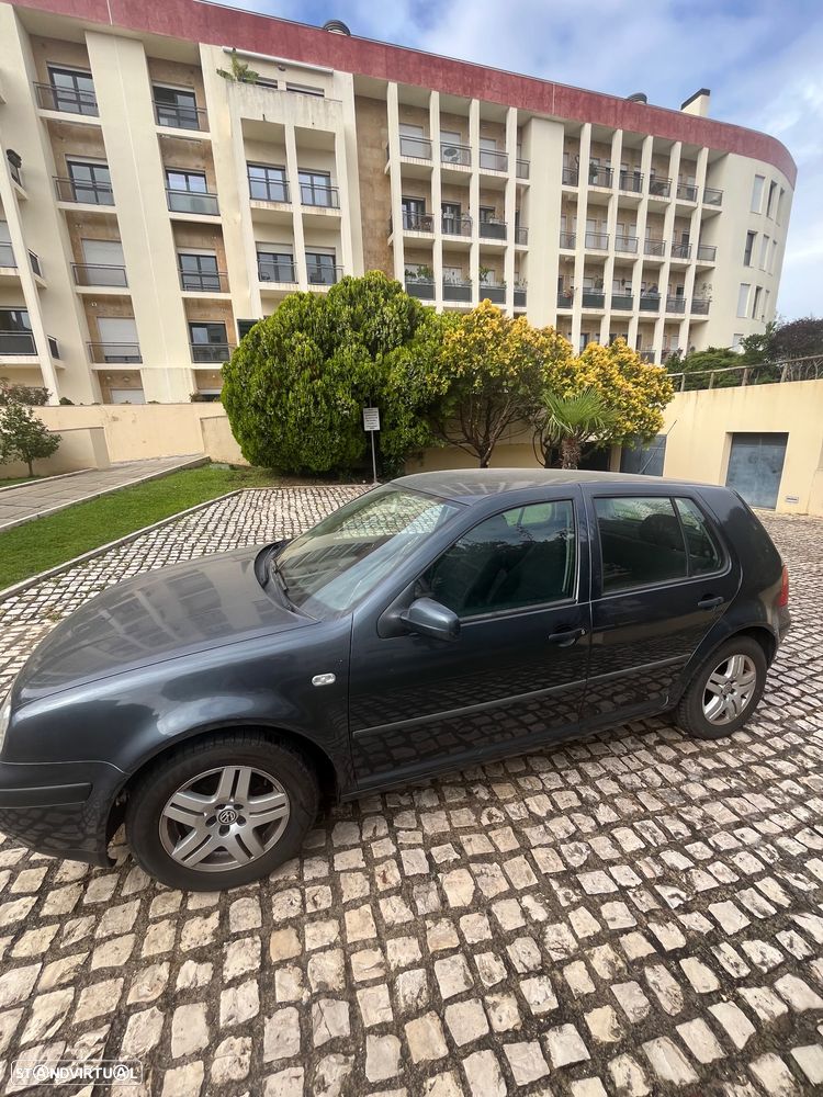 VW Golf - 4