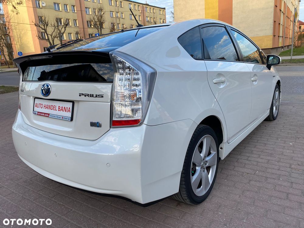 Toyota Prius (Hybrid) Comfort - 16