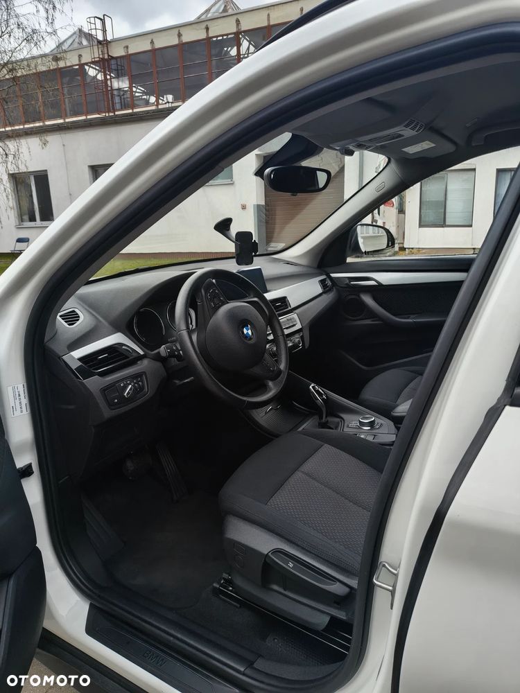 BMW X1 sDrive18d - 9