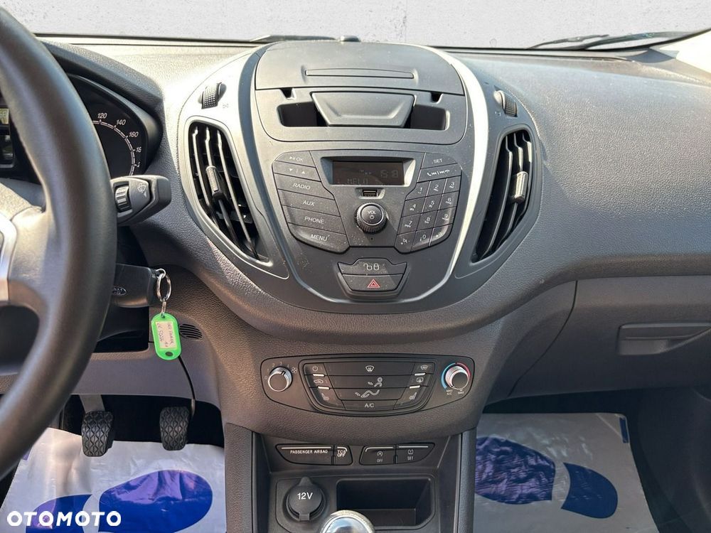 Ford Tourneo Courier - 19