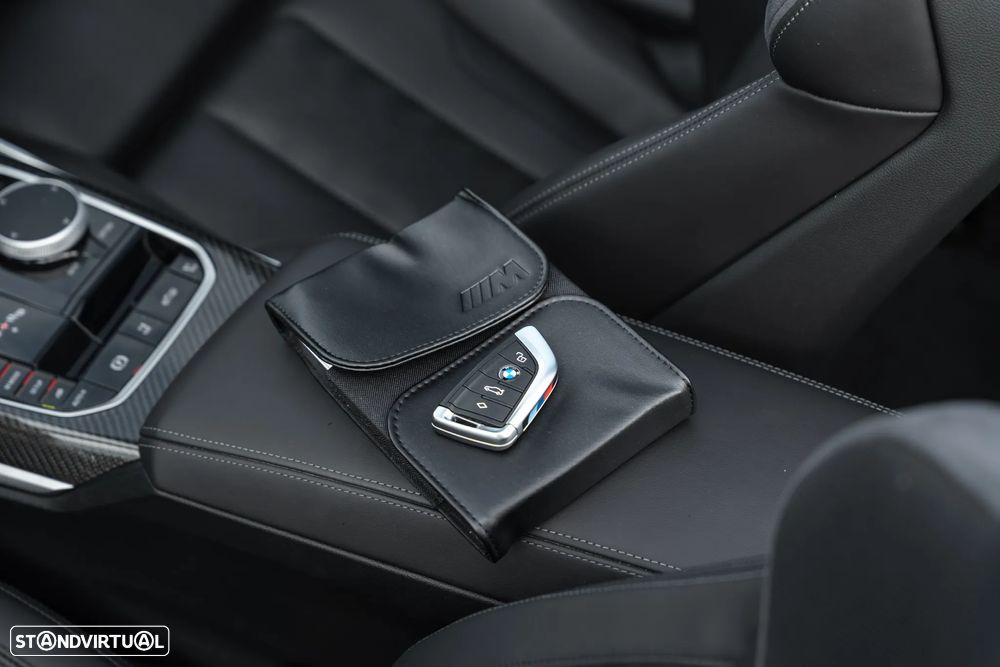 BMW M4 Competition M xDrive - 24