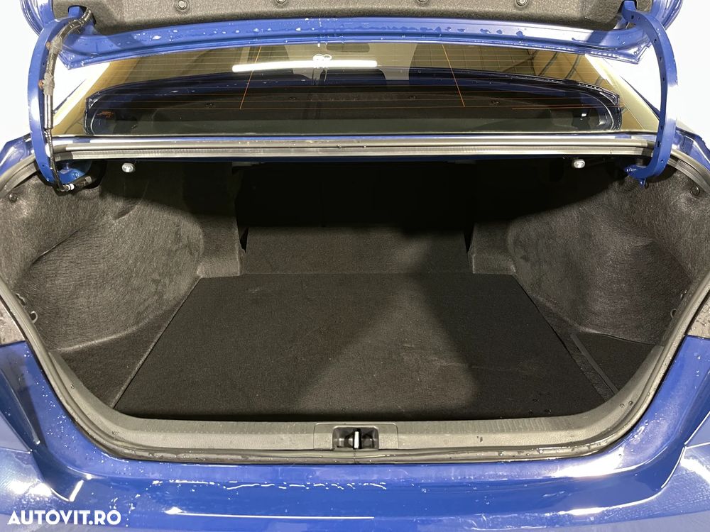 Toyota Camry 2.5 Business - 12