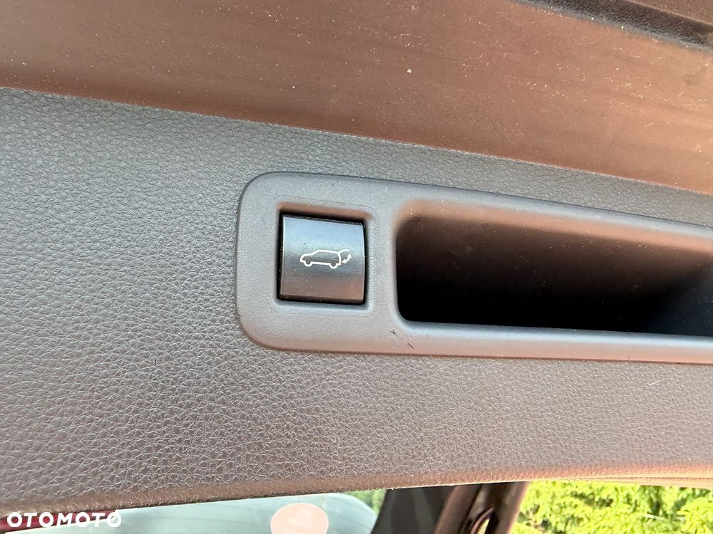 Toyota Highlander 2.5 Hybrid Executive - 33