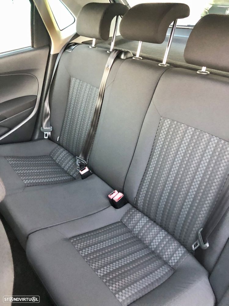 VW Polo 1.4 TDi BlueMotion - 21