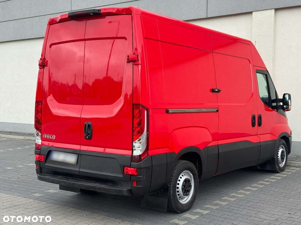 Iveco Daily - 25