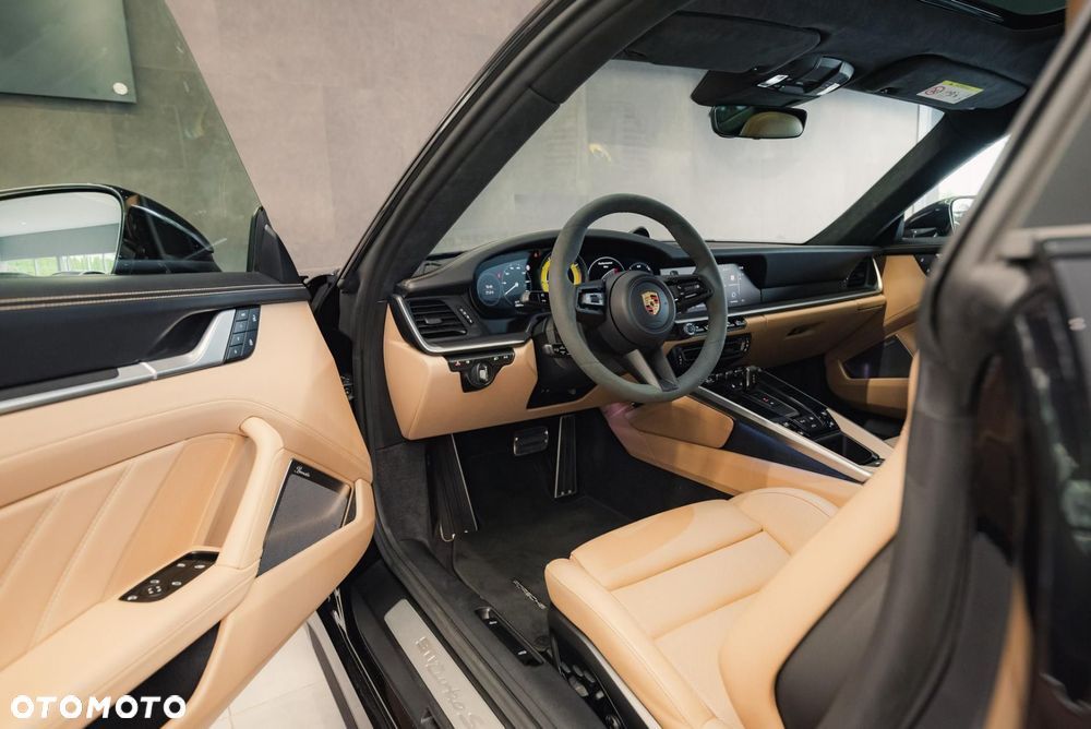 Porsche 911 Turbo S - 10