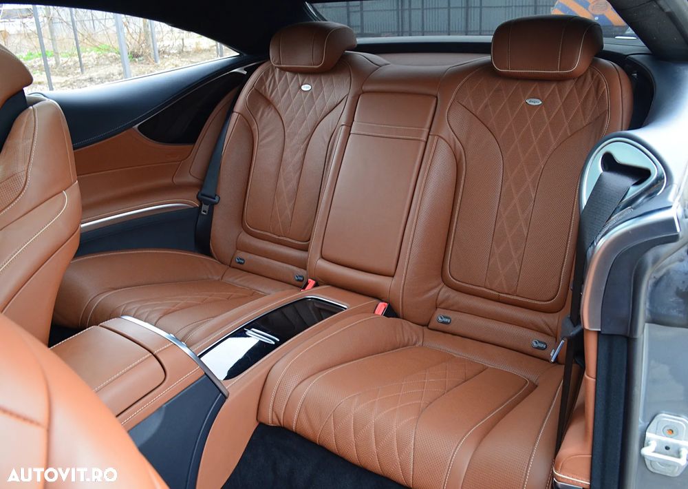 Mercedes-Benz S 500 4MATIC Coupe Aut - 35
