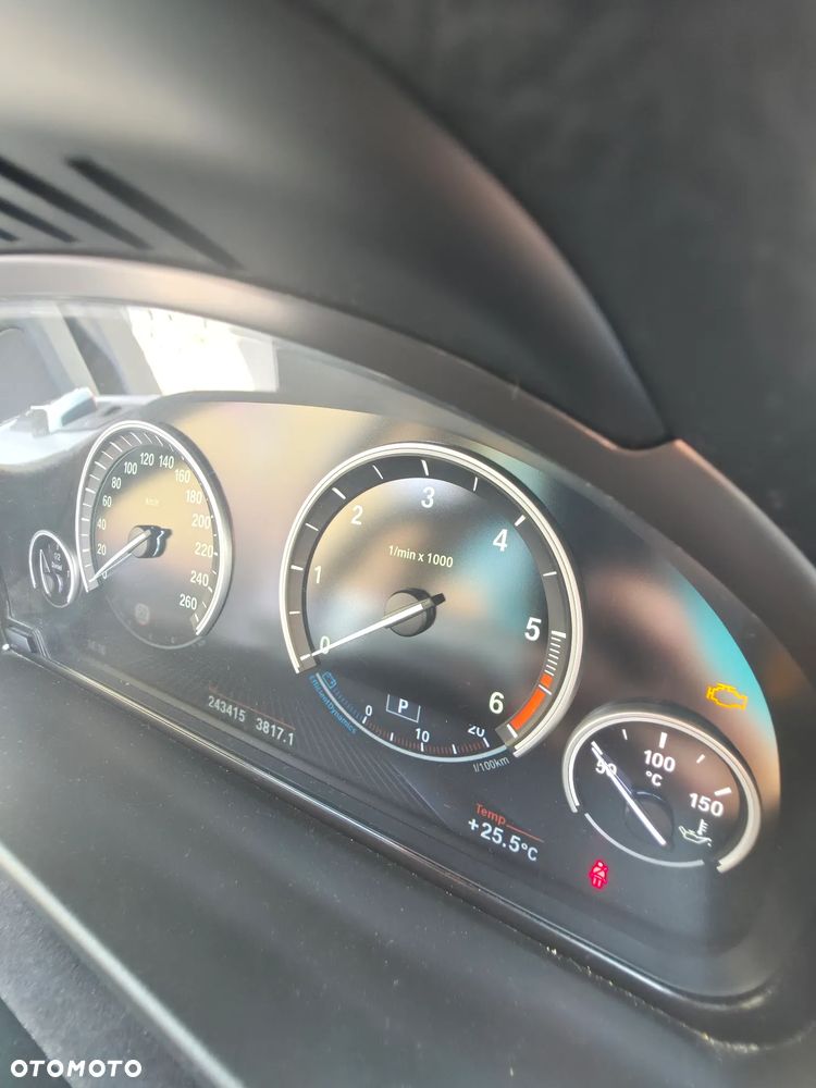 BMW Seria 5 520d - 15