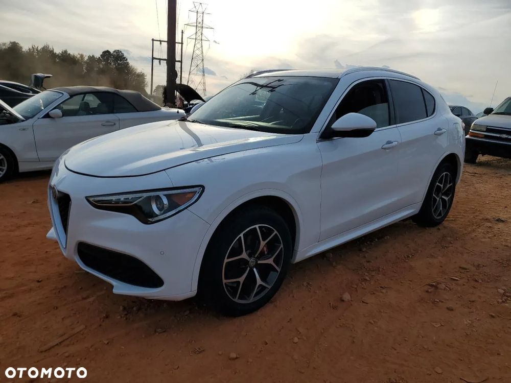 Alfa Romeo Stelvio 2.0 Turbo 16V AT8-Q4 Ti - 2