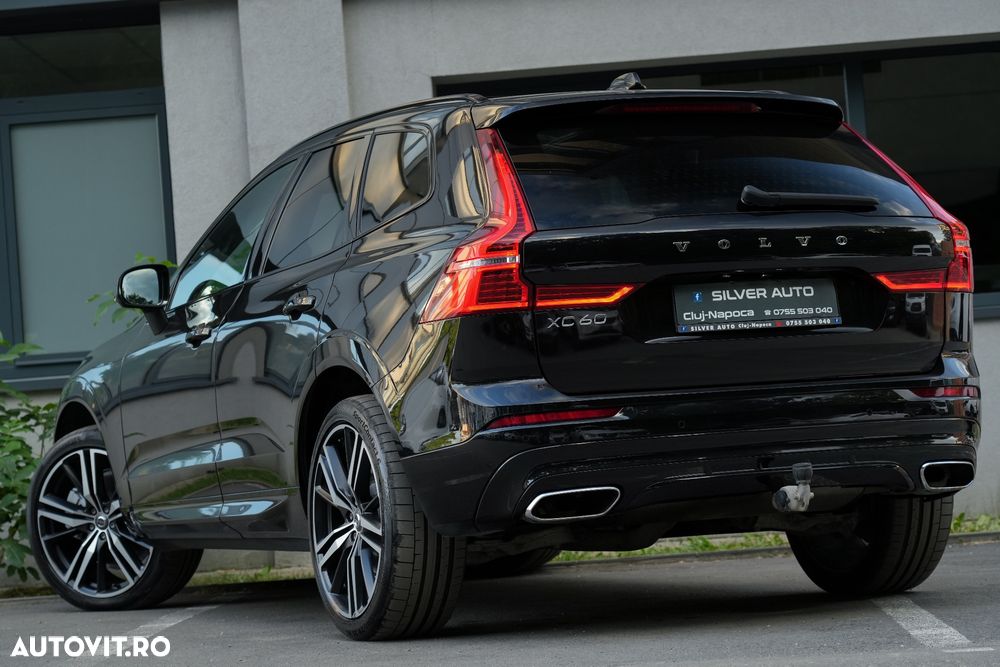 Volvo XC 60 D5 AWD Geartronic RDesign - 33