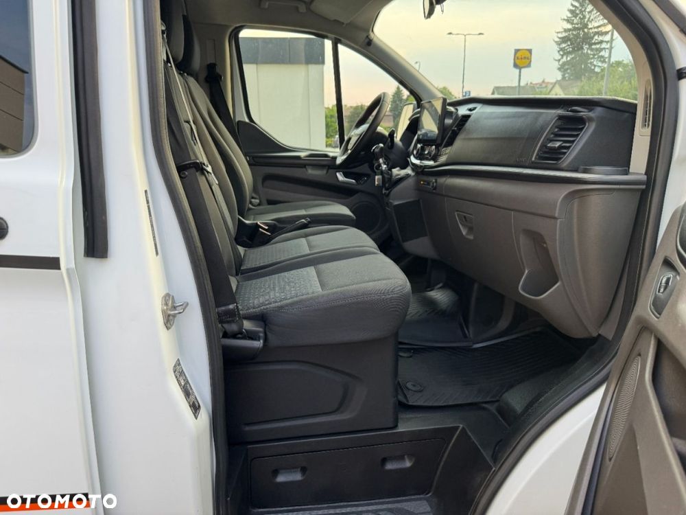 Ford Transit Custom - 32