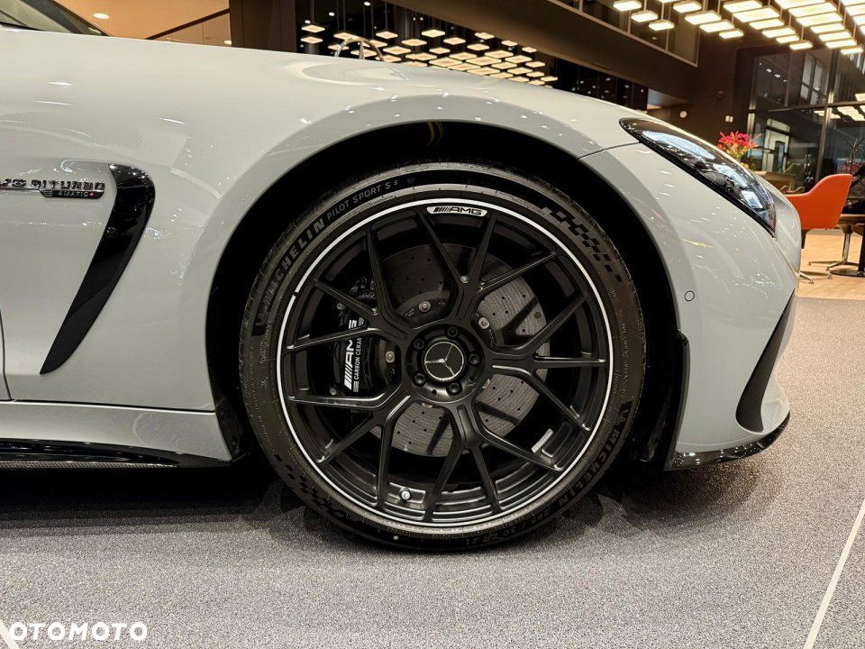 Mercedes-Benz AMG GT - 10