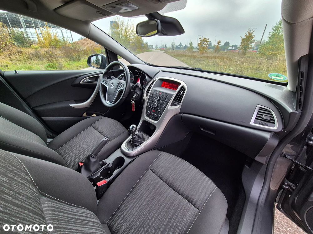 Opel Astra - 32