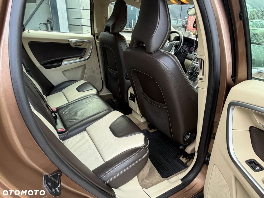 Volvo XC 60 2.4D Summum - 15