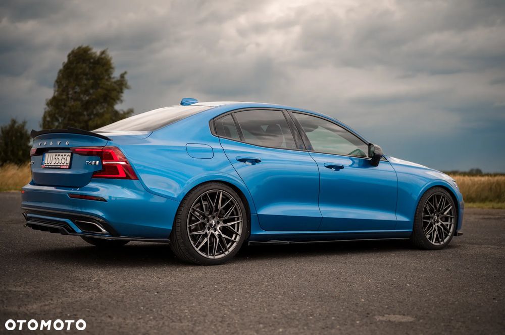 Volvo S60 T6 AWD R-Design - 17