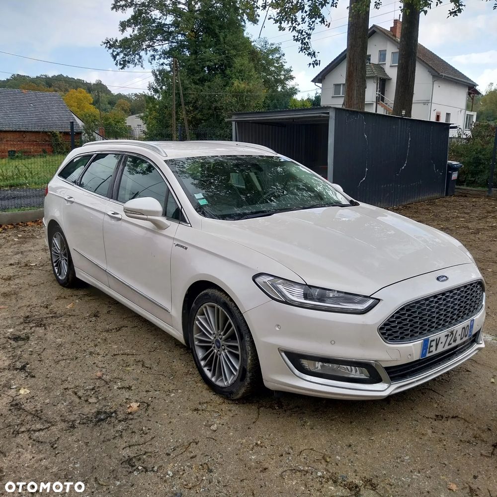 Ford Mondeo Turnier 2.0 TDCi Start-Stopp PowerShift-Aut Vignale - 2