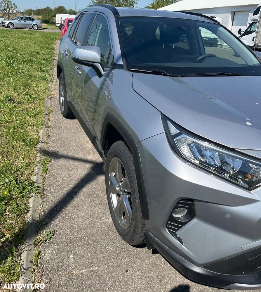 Toyota RAV4 - 3