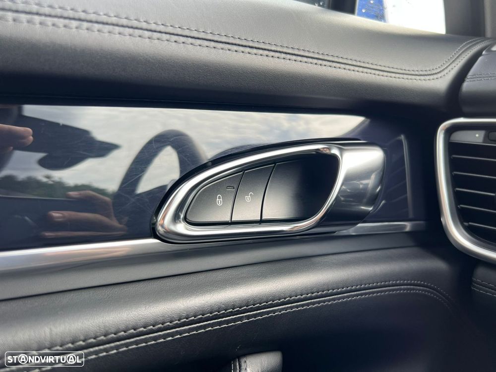 Porsche Panamera - 29