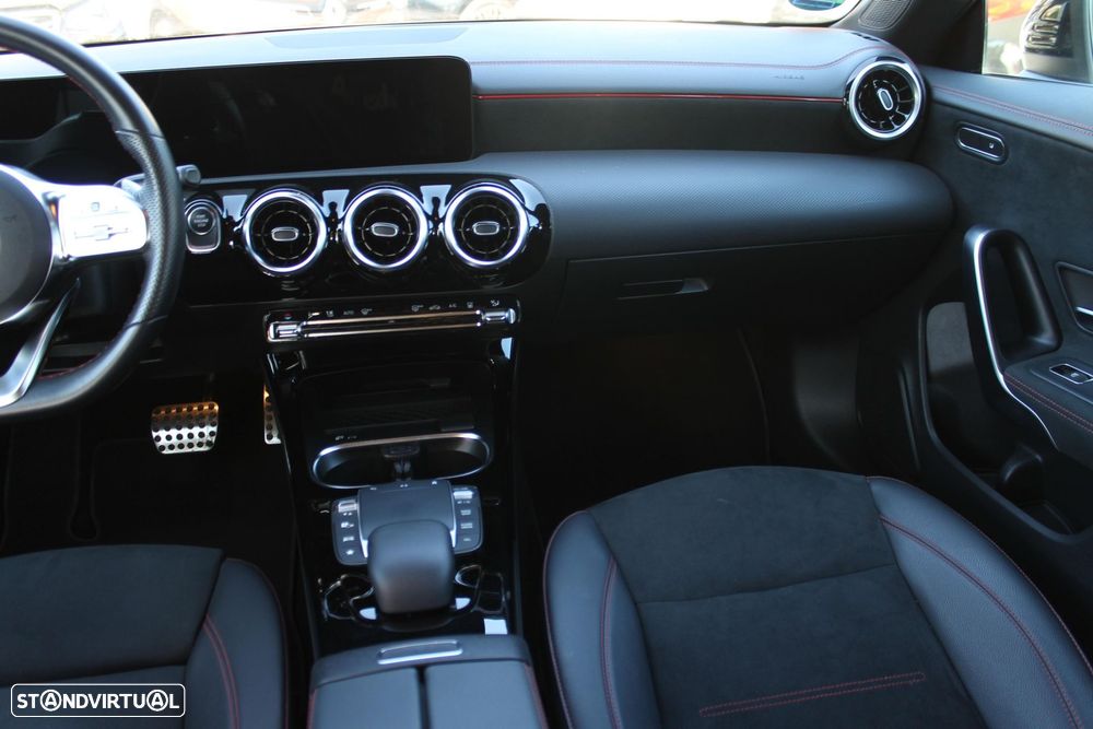 Mercedes-Benz CLA 250 e 8G-DCT AMG Line - 45