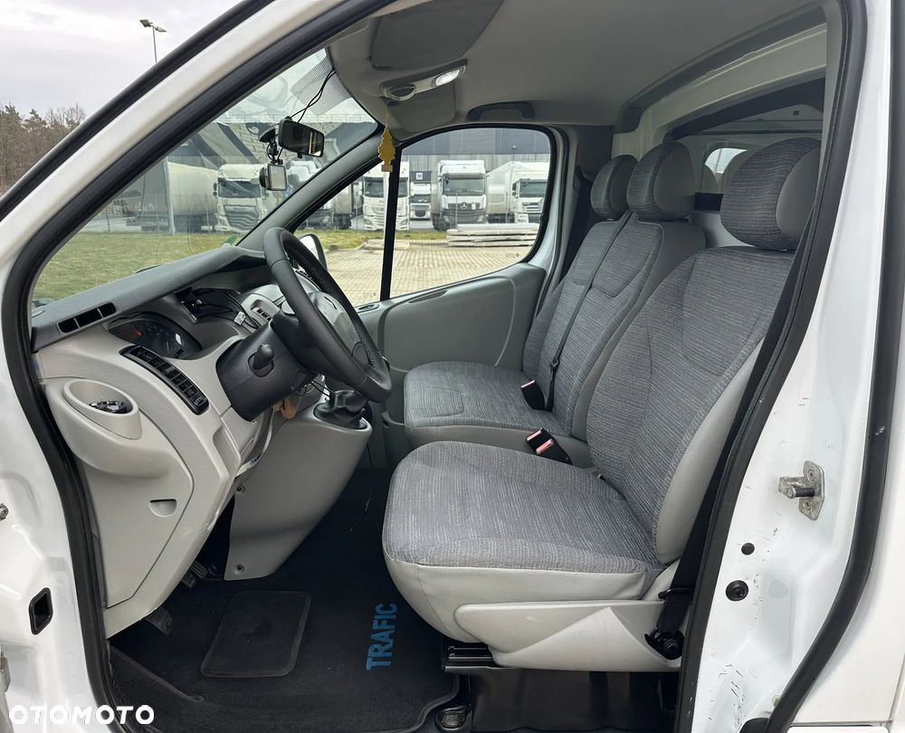 Renault Trafic - 14