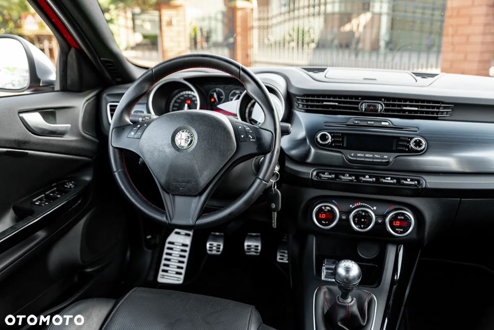 Alfa Romeo Giulietta 1.8 TBi 16V Quadrifoglio Verde - 27
