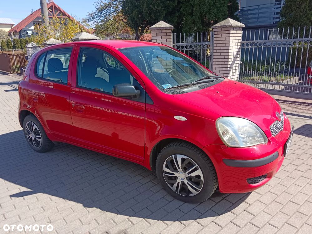 Toyota Yaris 1.0 Base - 6