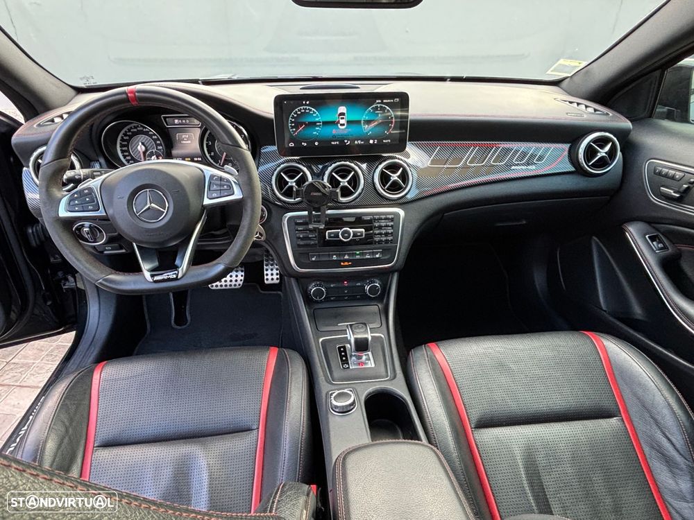 Mercedes-Benz GLA 45 AMG 4Matic 7G-DCT - 12